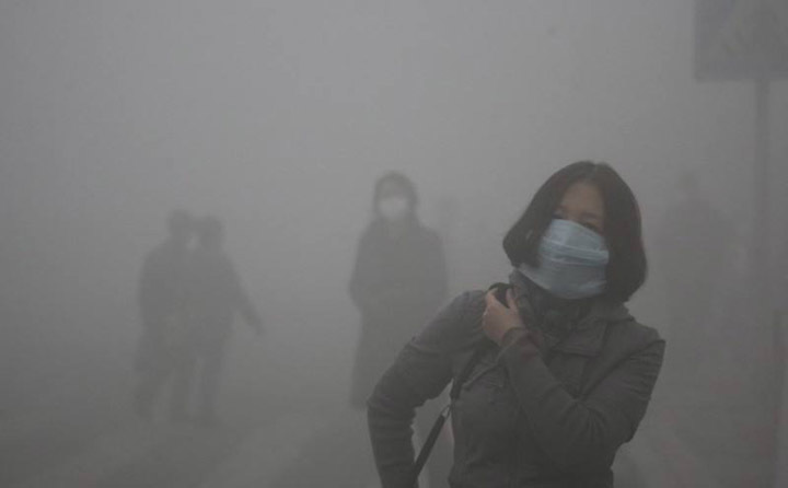 秸稈焚燒造成霧霾，嚴重污染空氣